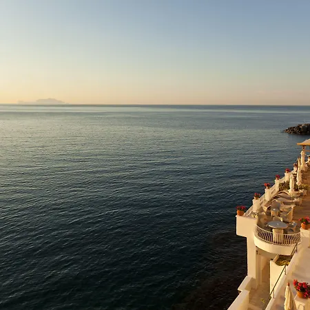 ミラマーレ シー リゾート&スパ ホテル Sant'Angelo (Isola d'Ischia)